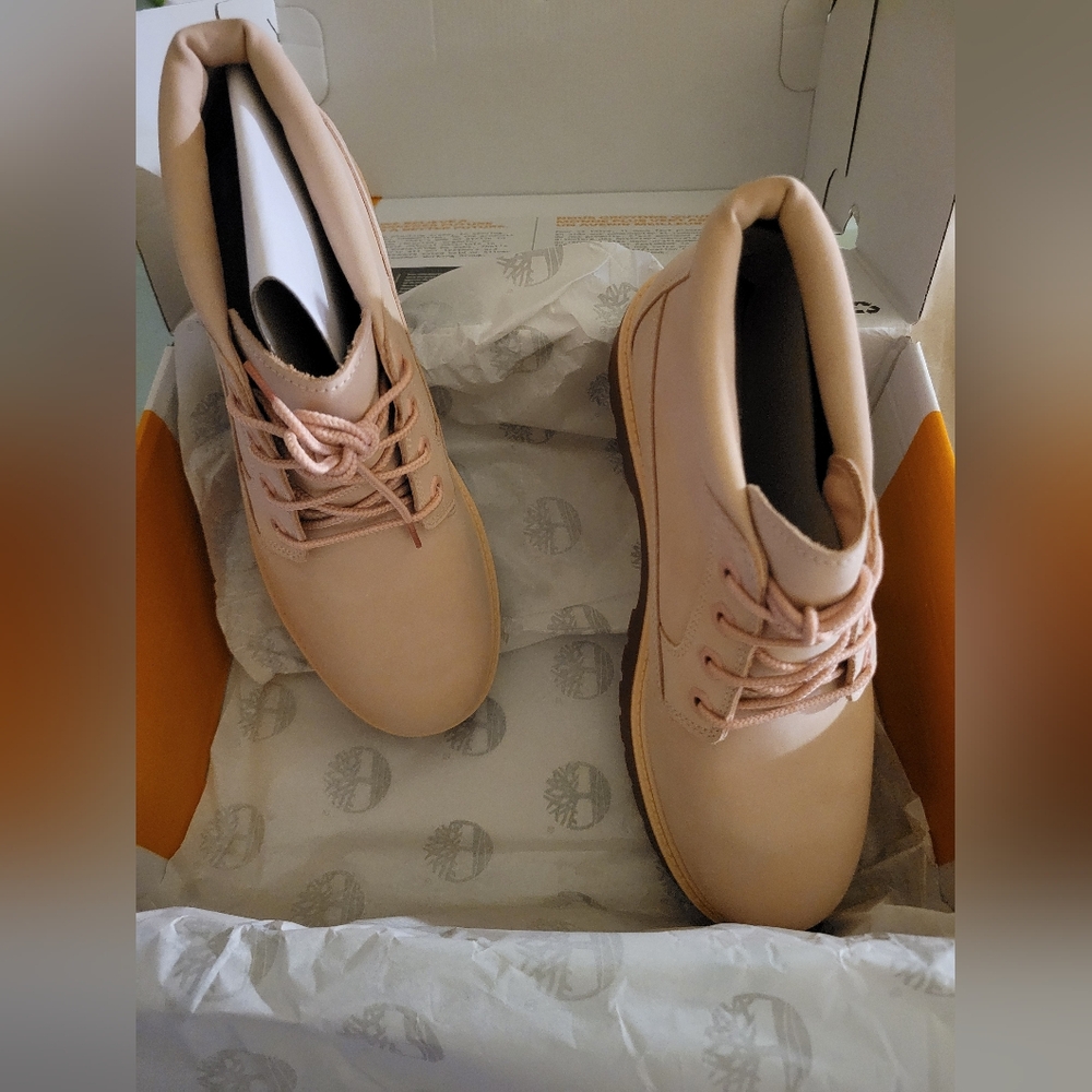 Timberland Pink Boots          Woman 8.5      Big Boys Size 6.5